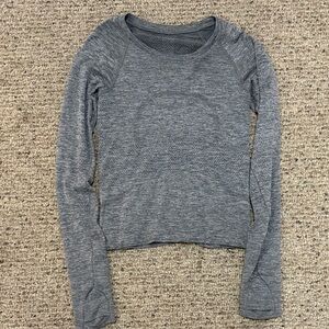 Lululemon Swiftly Tech Long-Sleeve
Shirt 2.0 *Waist Length